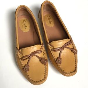 Clarks- Like New!- Size 5